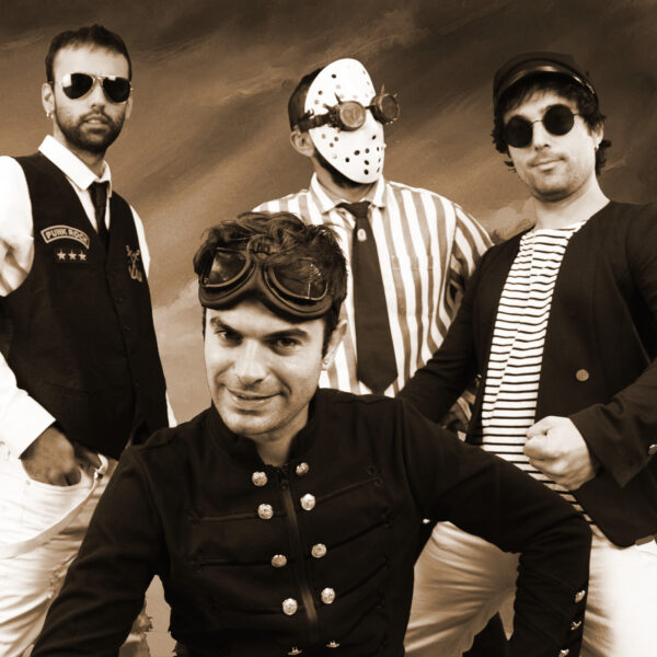 Foto Punk Sailor B